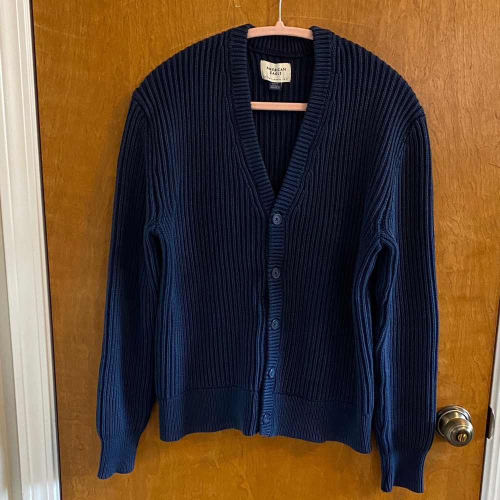 American Eagle Men's Navy Cardigan Size Small